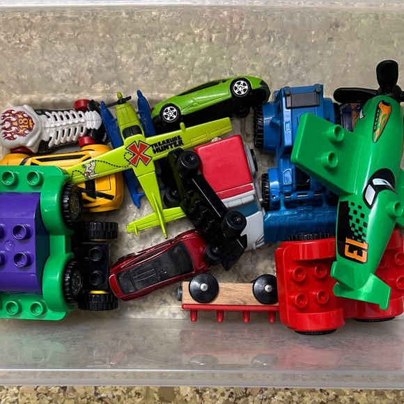 Other - Small bundle of assorted toys